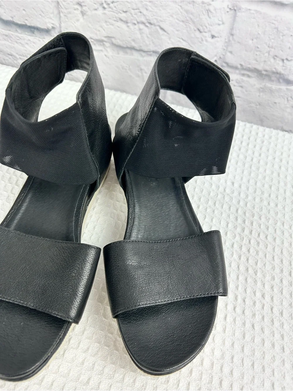 Eileen Fisher Spree Black Leather Mesh Sport Platform Sandals Women’s 8